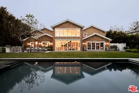 1057 Corsica Dr, Pacific Palisades, CA 90272