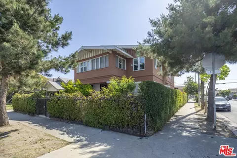 2030 S 8th Ave, Los Angeles, CA 90018
