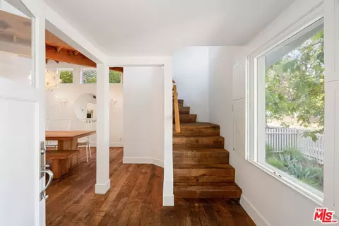Entry Way - 729 Superba Ave, Venice, CA 90291 photo 1 of 6