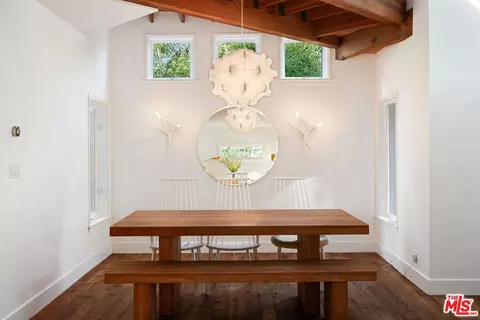 Dining - 729 Superba Ave, Venice, CA 90291 photo 2 of 2