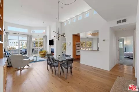 2115 3rd St #408, Santa Monica, CA 90405