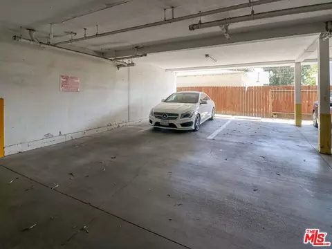 Exterior - 1637 E 5th St #302, Long Beach, CA 90802 photo 1 of 1