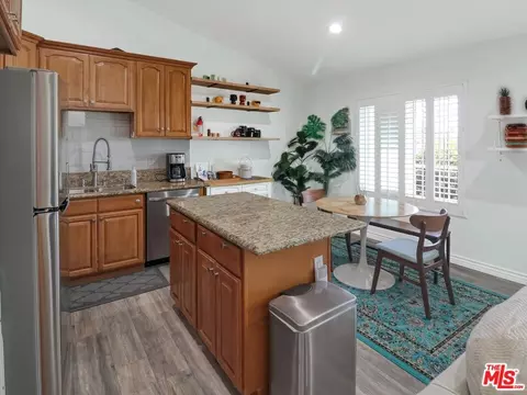 Kitchen - 1637 E 5th St #302, Long Beach, CA 90802 photo 1 of 4