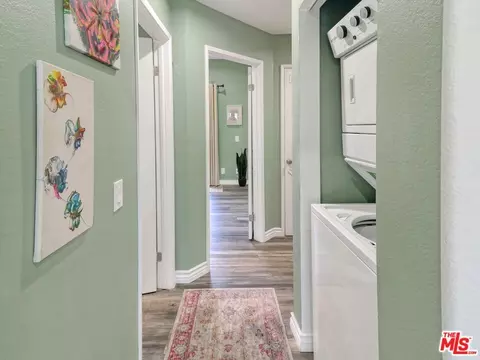 Entry Way - 1637 E 5th St #302, Long Beach, CA 90802 photo 1 of 1