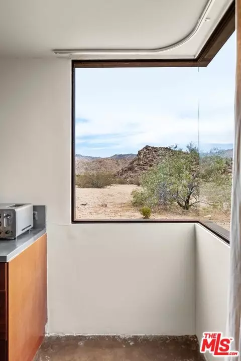 Kitchen - 63131 Rocking Chair Rd, Joshua Tree, CA 92252 photo 3 of 4