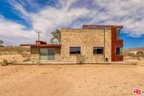 Exterior - 63131 Rocking Chair Rd, Joshua Tree, CA 92252 photo 11 of 17