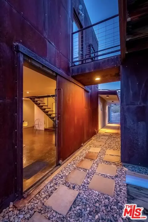 Entry Way - 63131 Rocking Chair Rd, Joshua Tree, CA 92252 photo 1 of 7
