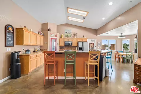 Kitchen - 9999 Del Sol Ave, Phelan, CA 92371 photo 1 of 4
