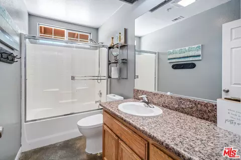 Bath - 9999 Del Sol Ave, Phelan, CA 92371 photo 4 of 4