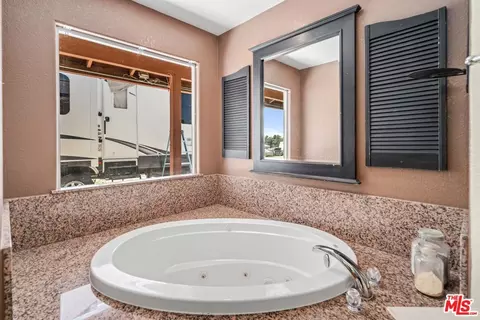 Bath - 9999 Del Sol Ave, Phelan, CA 92371 photo 3 of 4