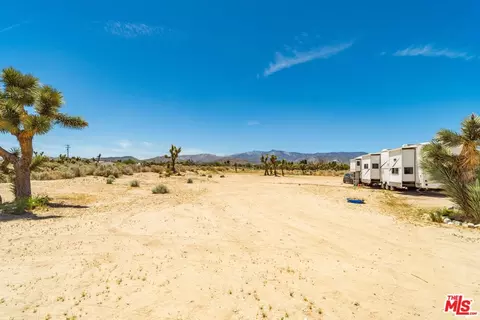 Exterior - 9999 Del Sol Ave, Phelan, CA 92371 photo 10 of 10
