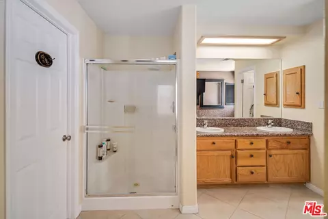Bath - 9999 Del Sol Ave, Phelan, CA 92371 photo 1 of 4