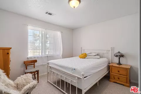 Bedroom - 9999 Del Sol Ave, Phelan, CA 92371 photo 4 of 4