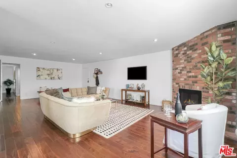 11337 Nebraska Ave #201, Los Angeles, CA 90025