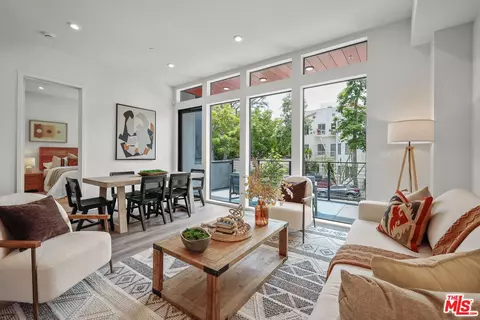 1200 N Orange Grv, West Hollywood, CA 90046