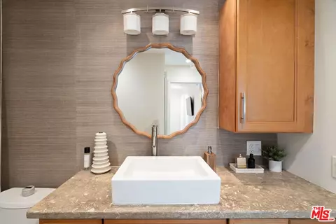 Bath - 3939 E Allin St #209, Long Beach, CA 90803 photo 1 of 2