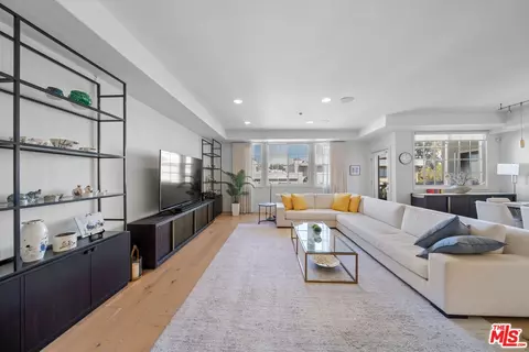 107 N Swall Dr #402, Los Angeles, CA 90048