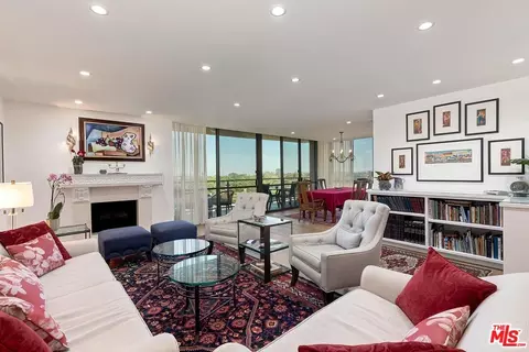 211 S Spalding Dr #403S, Beverly Hills, CA 90212
