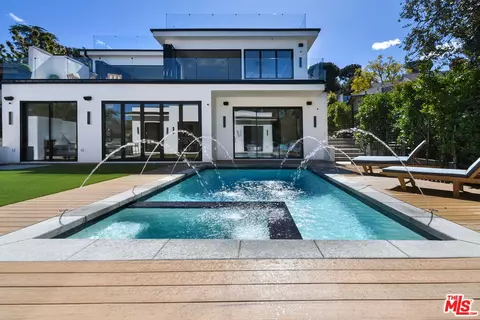 13015 Greenleaf St, Studio City, CA 91604