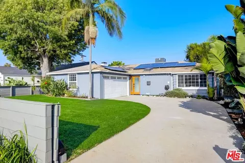 8212 Belford Ave, Los Angeles, CA 90045