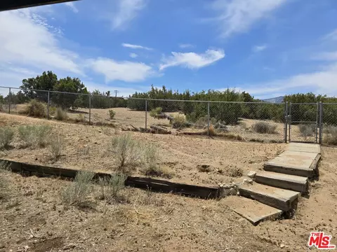 Exterior - 3385 State Hwy 138, Pinon Hills, CA 92372 photo 3 of 4