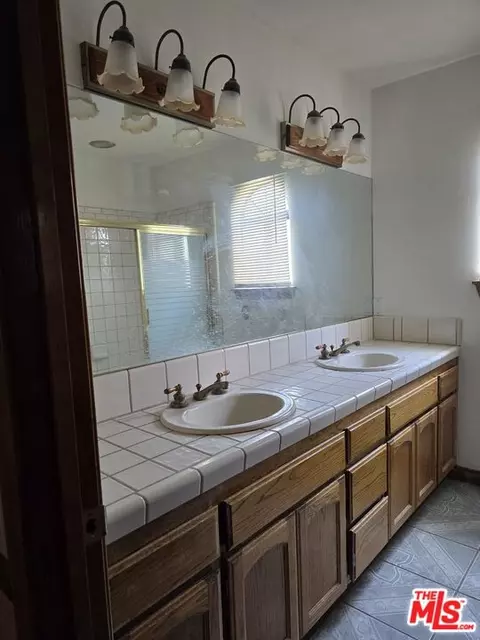 Bath - 3385 State Hwy 138, Pinon Hills, CA 92372 photo 3 of 4