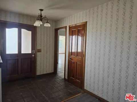 Entry Way - 3385 State Hwy 138, Pinon Hills, CA 92372 photo 1 of 2