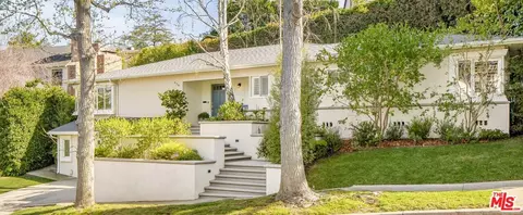 678 Loring Ave, Los Angeles, CA 90024