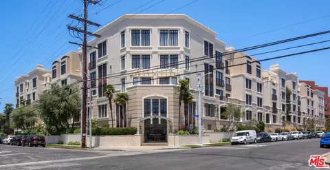 11847 Gorham Ave #202, Los Angeles, CA 90049