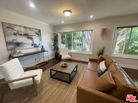 1015 N Kings Rd #115, West Hollywood, CA 90069