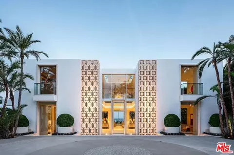 1500 Gilcrest Dr, Beverly Hills, CA 90210