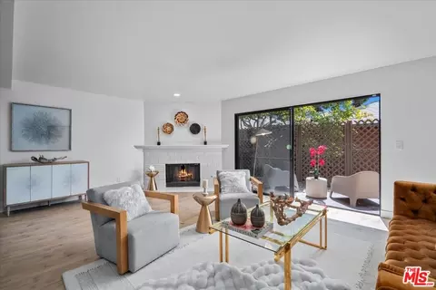 1334 19th St #2, Santa Monica, CA 90404