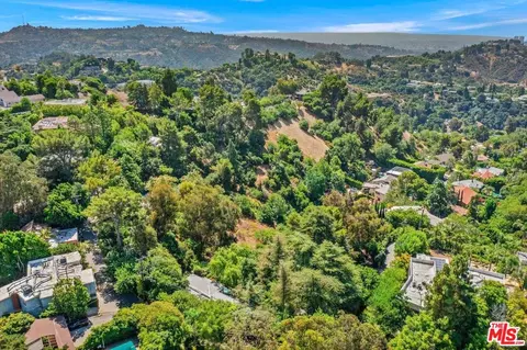 13438 Java Dr, Beverly Hills, CA 90210 photo 39