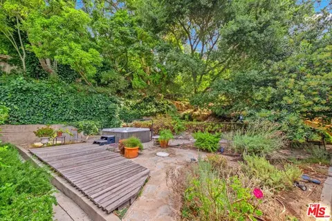 13438 Java Dr, Beverly Hills, CA 90210 photo 31