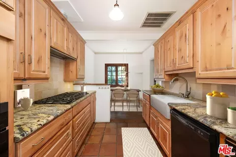 13438 Java Dr, Beverly Hills, CA 90210 photo 13