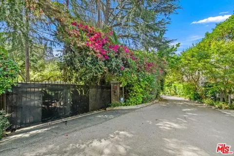 13438 Java Dr, Beverly Hills, CA 90210 photo 3