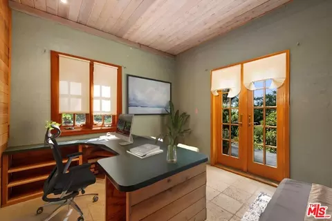 13438 Java Dr, Beverly Hills, CA 90210 photo 25