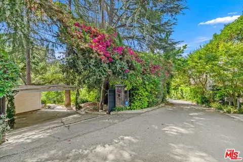 13438 Java Dr, Beverly Hills, CA 90210 photo 4