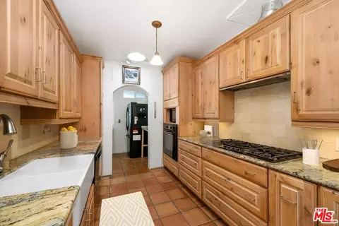 13438 Java Dr, Beverly Hills, CA 90210 photo 14