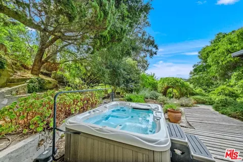 13438 Java Dr, Beverly Hills, CA 90210 photo 34