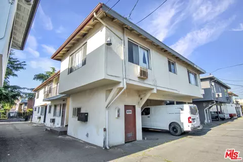 14216 Calvert St, Van Nuys, CA 91401 photo 3