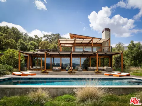 22575 Monte Vista Dr, Topanga, CA 90290