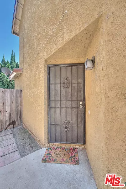616 W Almond St, Compton, CA 90220 photo 5