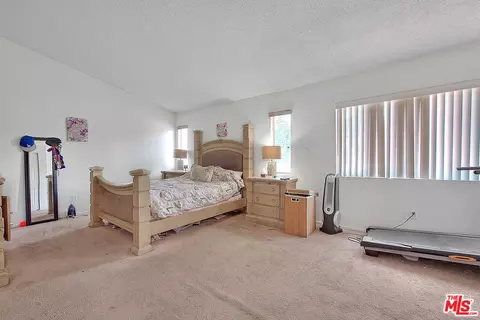 616 W Almond St, Compton, CA 90220 photo 36