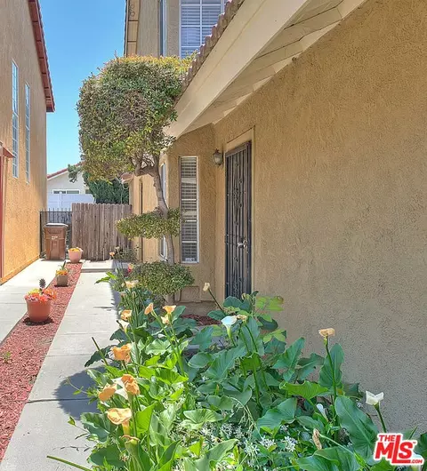 616 W Almond St, Compton, CA 90220 photo 4