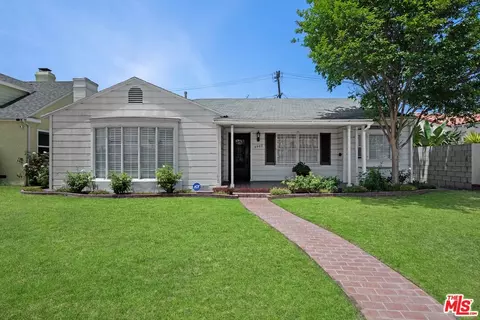 3907 S Bronson Ave, Los Angeles, CA 90008