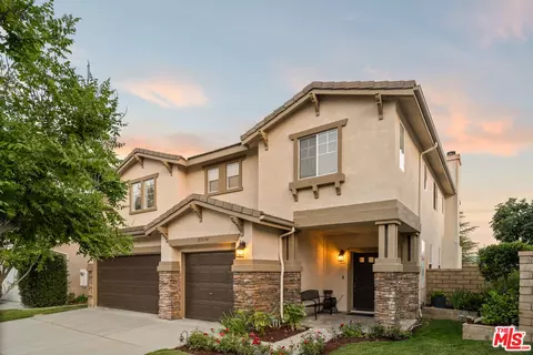 27674 Muir Grove Way, Castaic, CA 91384