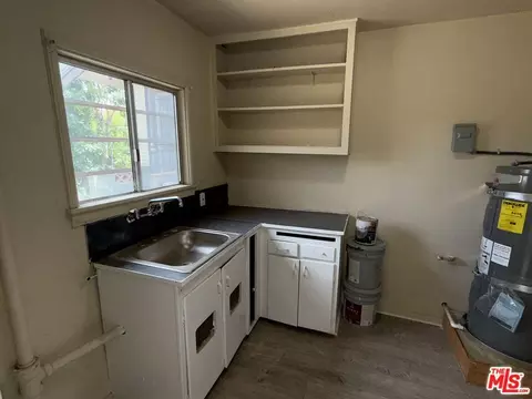1145 E 10th St, Long Beach, CA 90813 photo 12