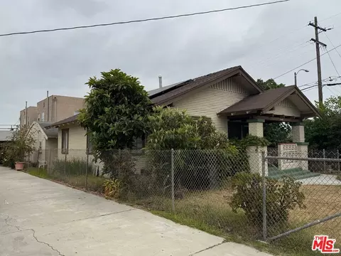 1145 E 10th St, Long Beach, CA 90813 photo 2