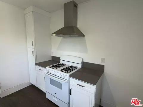 1145 E 10th St, Long Beach, CA 90813 photo 5